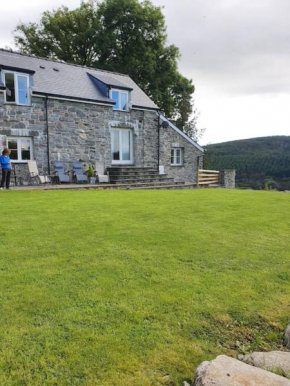 3 Bedroom Barn Conversion -Garden View - Ty Cerrig Barn, Corwen